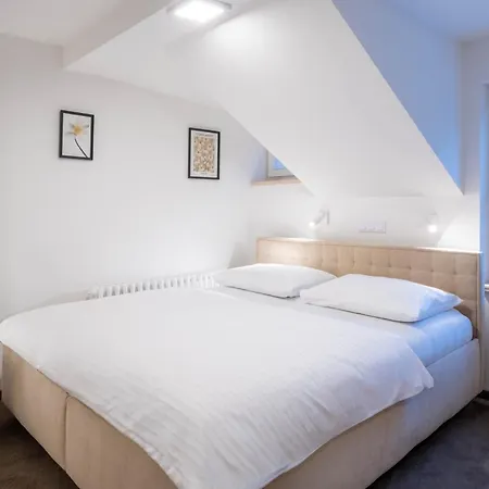 Lesovna Hotel Pec pod Sněžkou