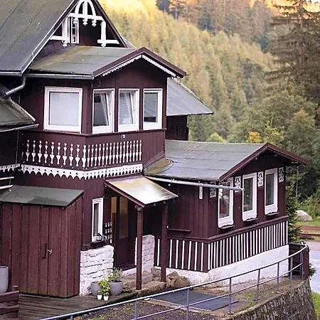 Lesovna Hotel