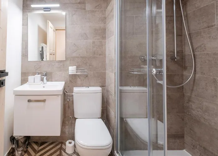 Lesovna Hotell Pec pod Snezkou