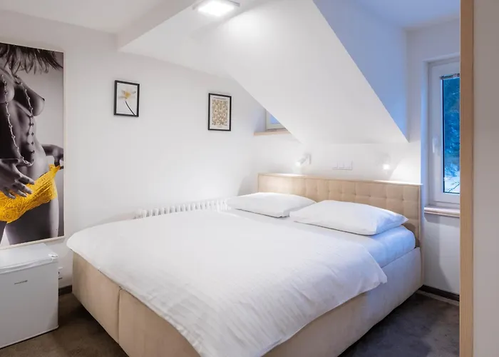 Lesovna Hotell Pec pod Snezkou